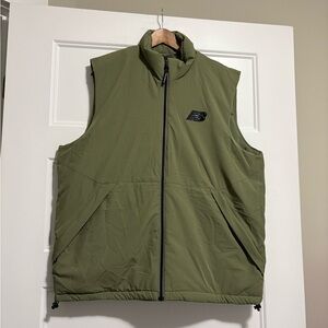 New Balance Mens Logo
Insulated Water Resistant
Green Tech Vest Size Sz Large